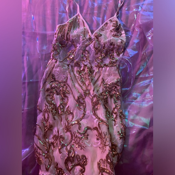 ✨PrettyLittleThing ✨ White & Gold Strappy Sheer Sequin Bodycon Dress 💛 UK 8/US6 - Picture 10 of 15